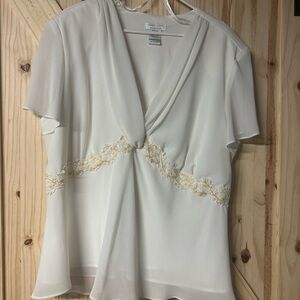dressbarn White and Gold Blouse